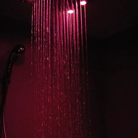 クロモセラピー アパート